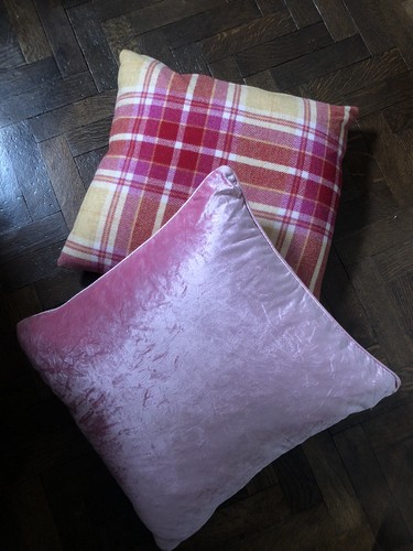Laura ashley cushions x - 1,